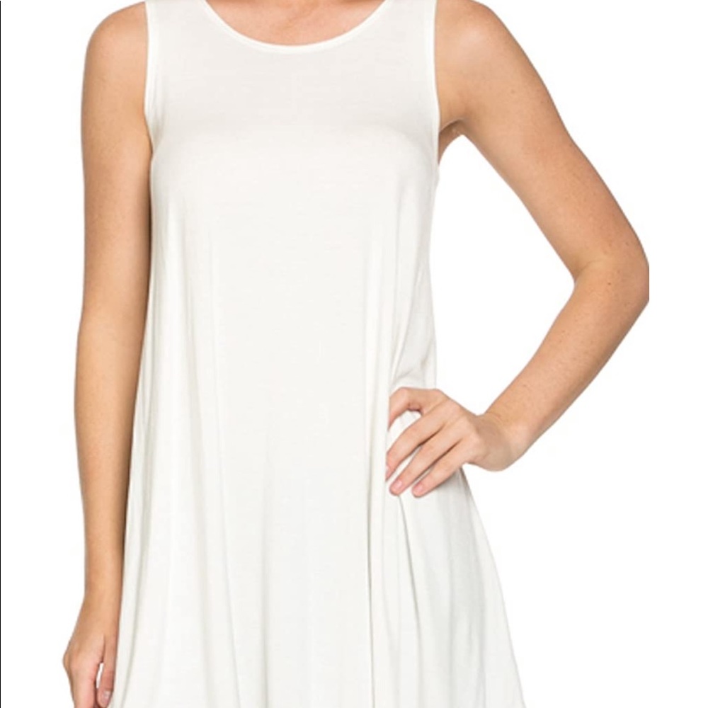 Azules women’s flowy tank